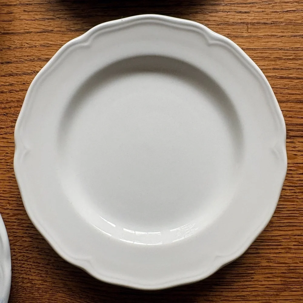 J&G Meakin Royal Staffordshire Heirloom Ironstone white set of 4 Plates ~7 in